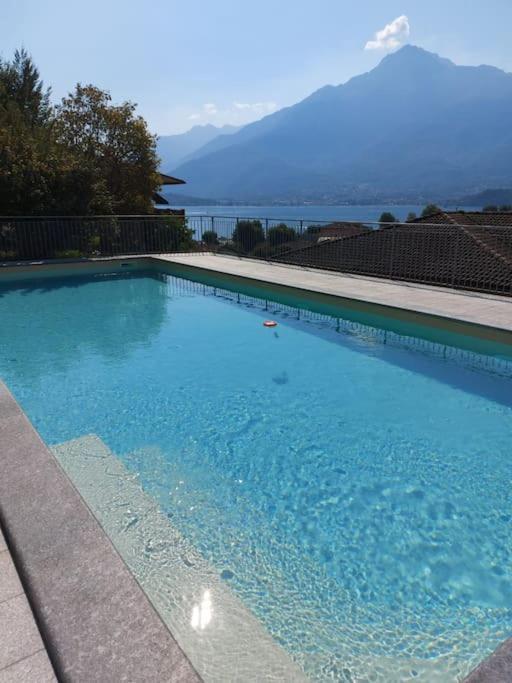 Lago-Apartment Midy, Sfeervol, Zwembad, Airco Domaso Exterior photo