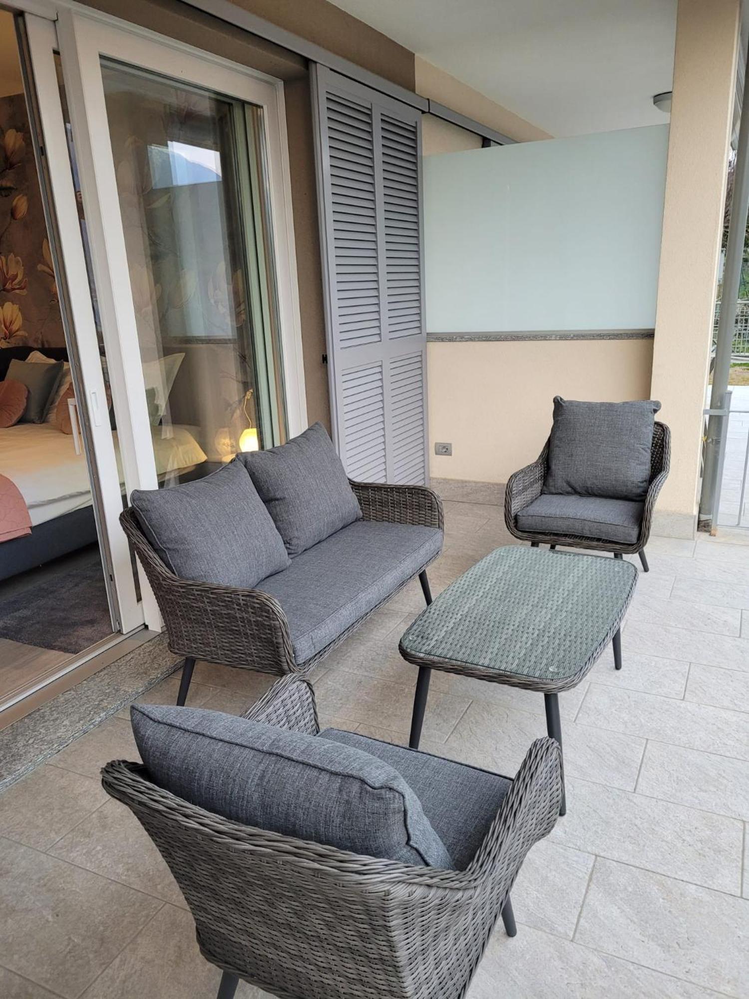 Lago-Apartment Midy, Sfeervol, Zwembad, Airco Domaso Exterior photo